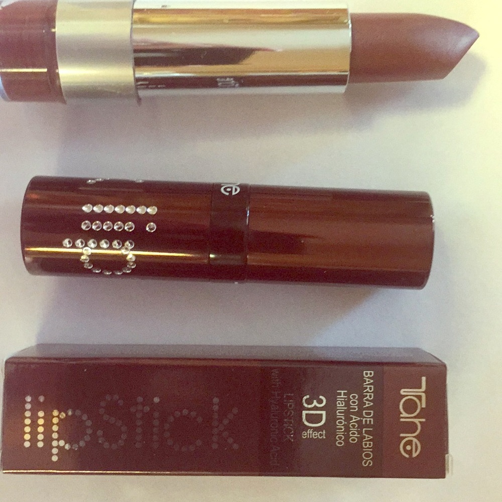 TAHE3D lipstick